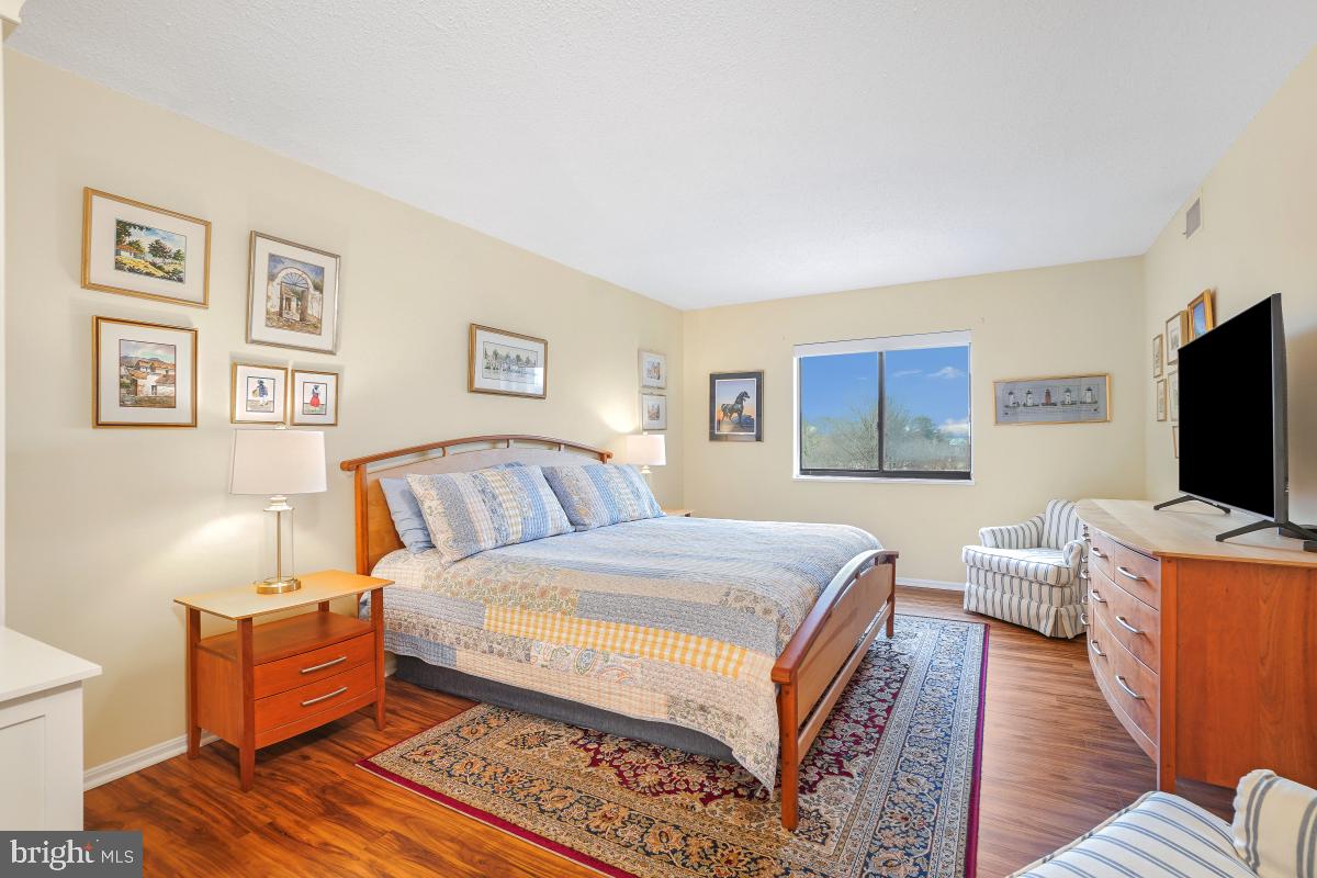 5901 MOUNT EAGLE DR #509, ALEXANDRIA, Virginia 22303, 2 Bedrooms Bedrooms, 8 Rooms Rooms,2 BathroomsBathrooms,Residential,For sale,5901 MOUNT EAGLE DR #509,VAFX2239236 MLS # VAFX2239236