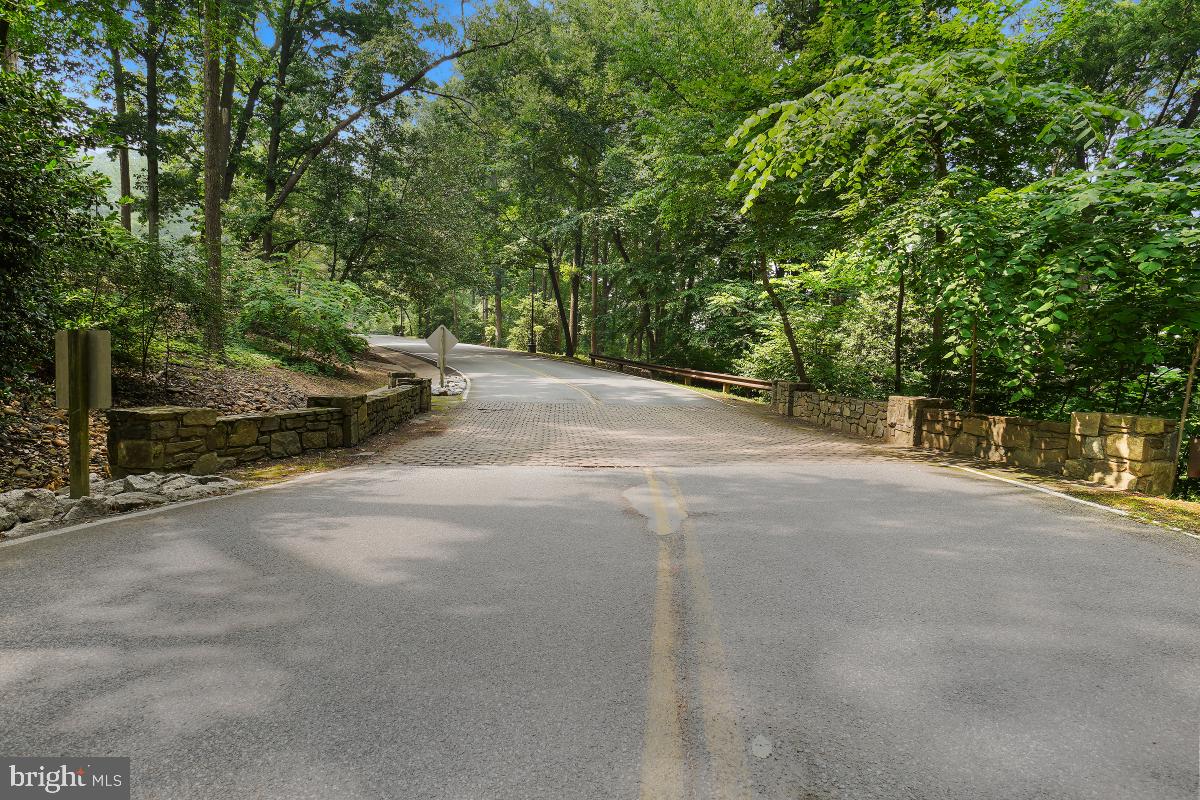 5901 MOUNT EAGLE DR #509, ALEXANDRIA, Virginia 22303, 2 Bedrooms Bedrooms, 8 Rooms Rooms,2 BathroomsBathrooms,Residential,For sale,5901 MOUNT EAGLE DR #509,VAFX2239236 MLS # VAFX2239236