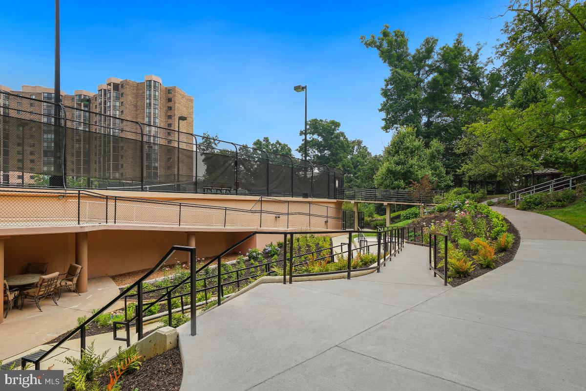 5901 MOUNT EAGLE DR #509, ALEXANDRIA, Virginia 22303, 2 Bedrooms Bedrooms, 8 Rooms Rooms,2 BathroomsBathrooms,Residential,For sale,5901 MOUNT EAGLE DR #509,VAFX2239236 MLS # VAFX2239236
