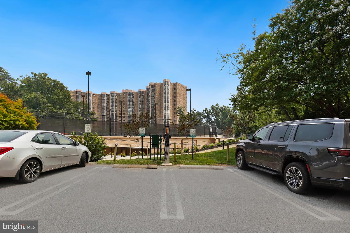 5901 MOUNT EAGLE DR #509, ALEXANDRIA, Virginia 22303, 2 Bedrooms Bedrooms, 8 Rooms Rooms,2 BathroomsBathrooms,Residential,For sale,5901 MOUNT EAGLE DR #509,VAFX2239236 MLS # VAFX2239236