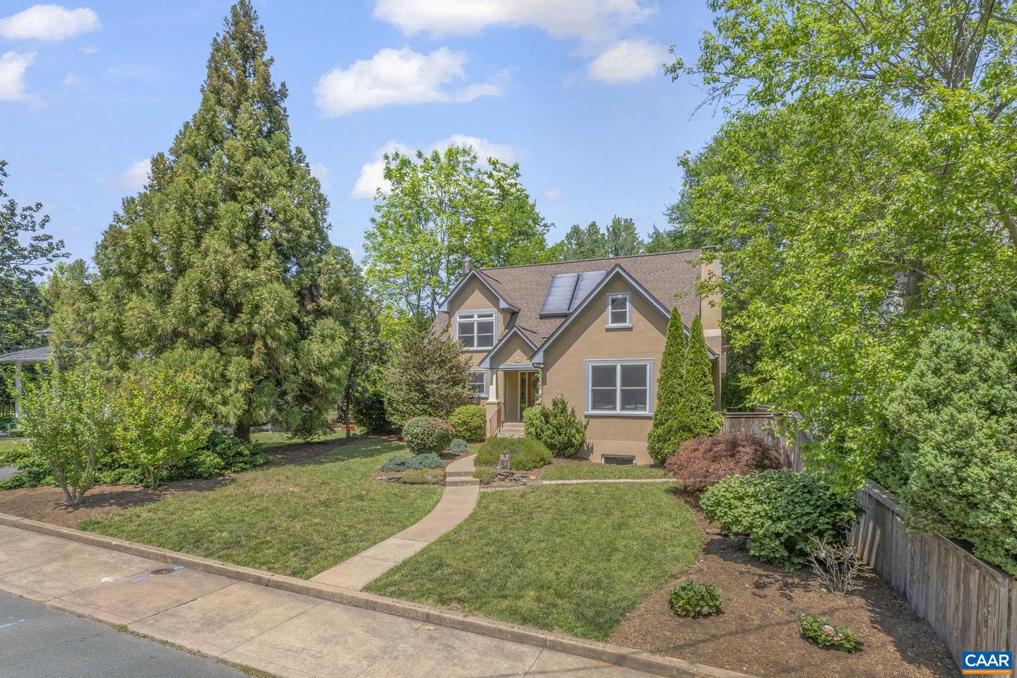1117 LITTLE HIGH ST, CHARLOTTESVILLE, Virginia 22902, 5 Bedrooms Bedrooms, ,4 BathroomsBathrooms,Residential,For sale,1117 LITTLE HIGH ST,664200 MLS # 664200