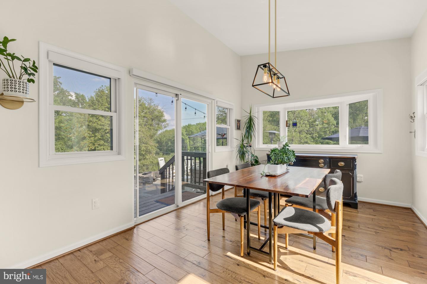 4117 DUVAWN ST, ALEXANDRIA, Virginia 22310, 4 Bedrooms Bedrooms, ,2 BathroomsBathrooms,Residential,For sale,4117 DUVAWN ST,VAFX2239202 MLS # VAFX2239202