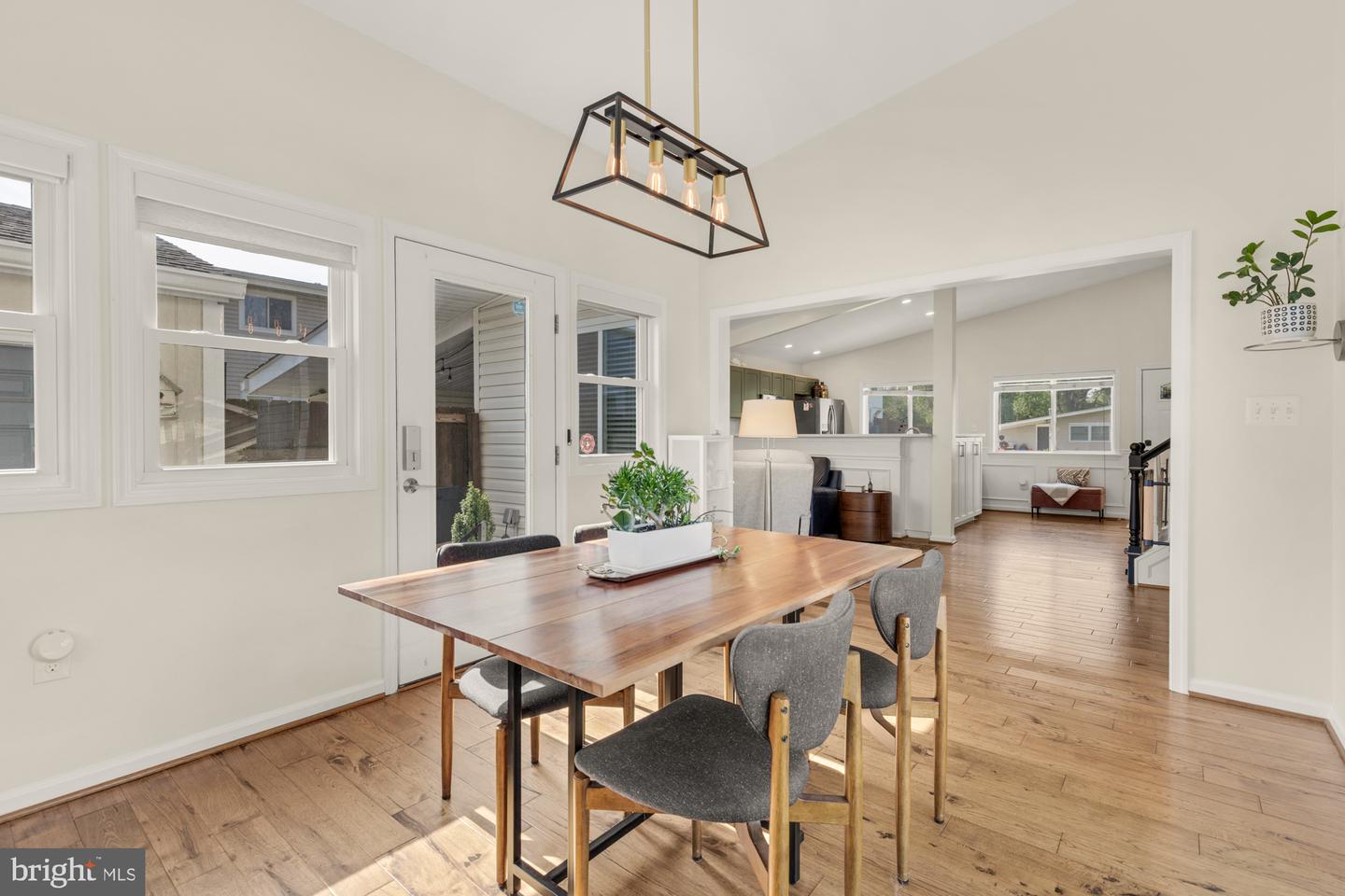 4117 DUVAWN ST, ALEXANDRIA, Virginia 22310, 4 Bedrooms Bedrooms, ,2 BathroomsBathrooms,Residential,For sale,4117 DUVAWN ST,VAFX2239202 MLS # VAFX2239202