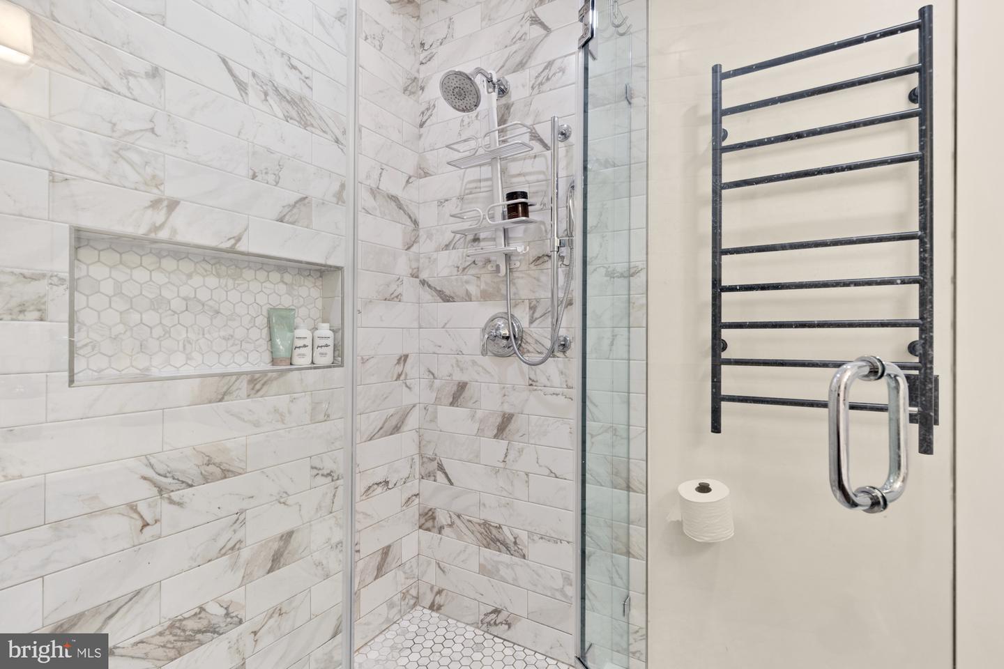 4117 DUVAWN ST, ALEXANDRIA, Virginia 22310, 4 Bedrooms Bedrooms, ,2 BathroomsBathrooms,Residential,For sale,4117 DUVAWN ST,VAFX2239202 MLS # VAFX2239202