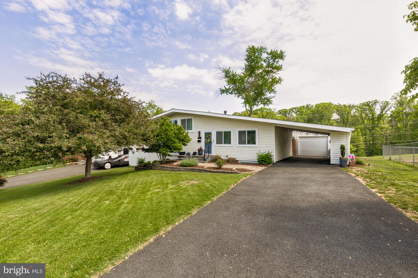 4117 DUVAWN ST, ALEXANDRIA, Virginia 22310, 4 Bedrooms Bedrooms, ,2 BathroomsBathrooms,Residential,For sale,4117 DUVAWN ST,VAFX2239202 MLS # VAFX2239202