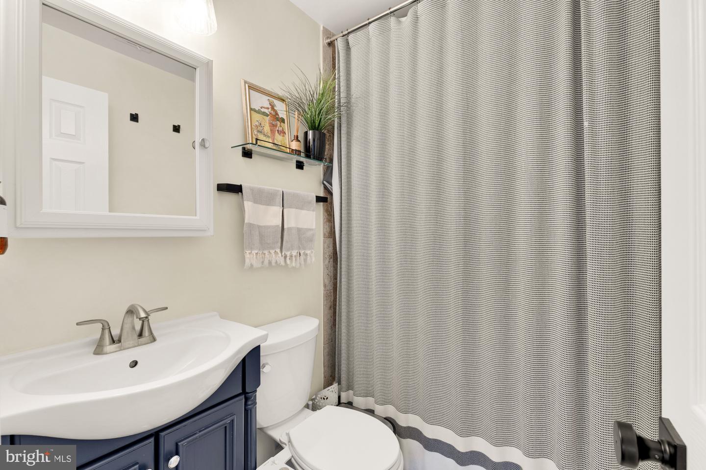 4117 DUVAWN ST, ALEXANDRIA, Virginia 22310, 4 Bedrooms Bedrooms, ,2 BathroomsBathrooms,Residential,For sale,4117 DUVAWN ST,VAFX2239202 MLS # VAFX2239202