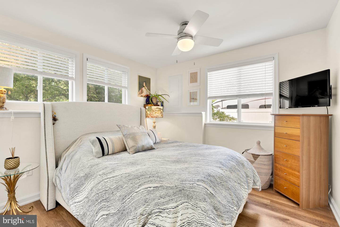 4117 DUVAWN ST, ALEXANDRIA, Virginia 22310, 4 Bedrooms Bedrooms, ,2 BathroomsBathrooms,Residential,For sale,4117 DUVAWN ST,VAFX2239202 MLS # VAFX2239202