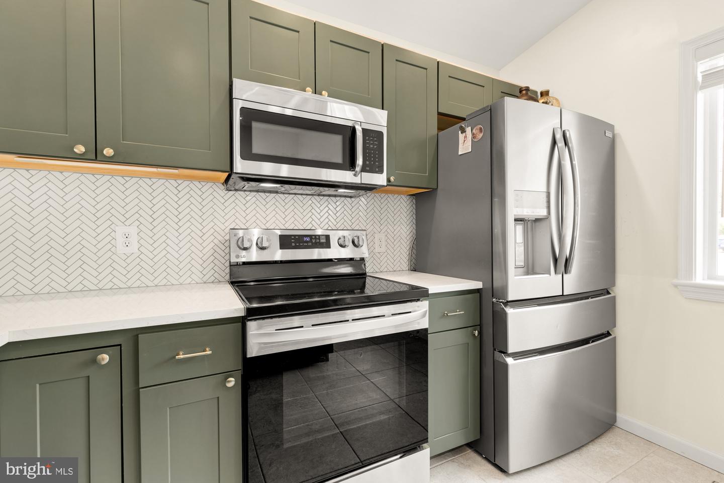 4117 DUVAWN ST, ALEXANDRIA, Virginia 22310, 4 Bedrooms Bedrooms, ,2 BathroomsBathrooms,Residential,For sale,4117 DUVAWN ST,VAFX2239202 MLS # VAFX2239202