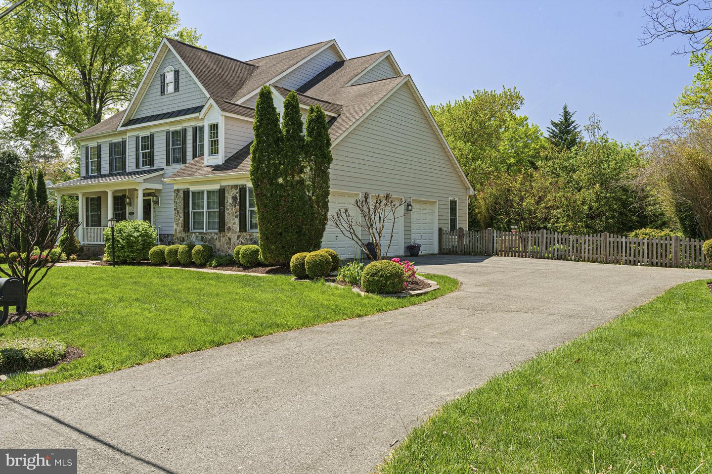1912 CORLISS CT, MCLEAN, Virginia 22101, 4 Bedrooms Bedrooms, ,4 BathroomsBathrooms,Residential,For sale,1912 CORLISS CT,VAFX2239234 MLS # VAFX2239234