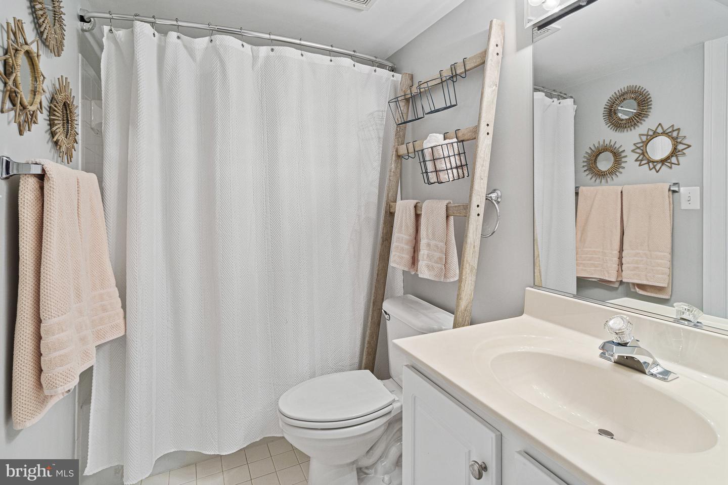 1912 CORLISS CT, MCLEAN, Virginia 22101, 4 Bedrooms Bedrooms, ,4 BathroomsBathrooms,Residential,For sale,1912 CORLISS CT,VAFX2239234 MLS # VAFX2239234