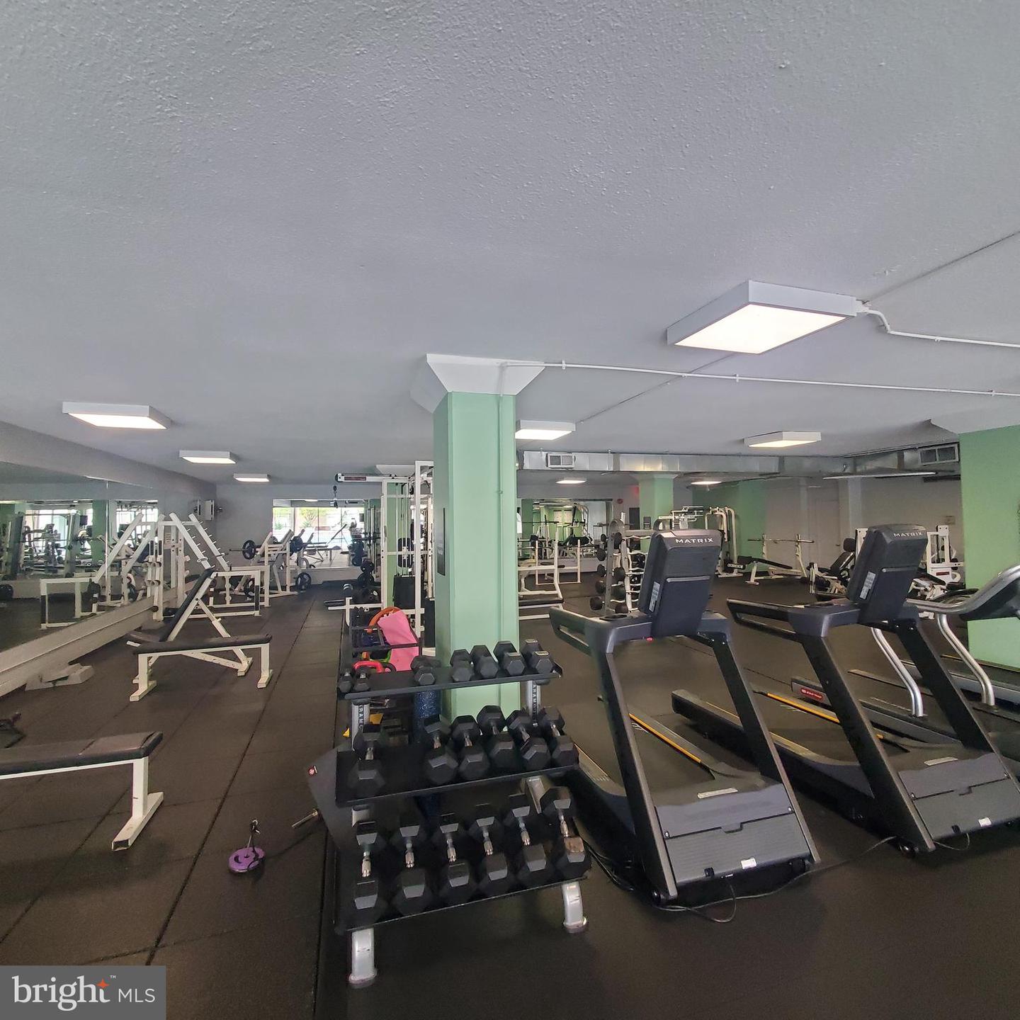 4600 S FOUR MILE RUN DR S #1014, ARLINGTON, Virginia 22204, 1 Bedroom Bedrooms, ,1 BathroomBathrooms,Residential,For sale,4600 S FOUR MILE RUN DR S #1014,VAAR2057192 MLS # VAAR2057192