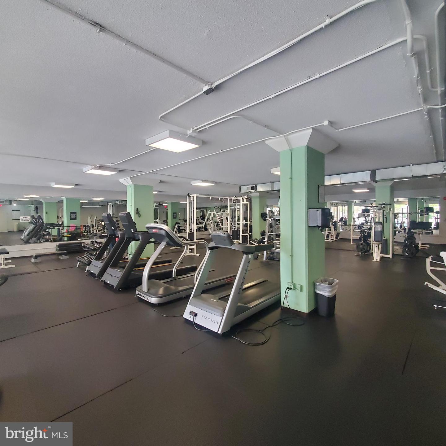 4600 S FOUR MILE RUN DR S #1014, ARLINGTON, Virginia 22204, 1 Bedroom Bedrooms, ,1 BathroomBathrooms,Residential,For sale,4600 S FOUR MILE RUN DR S #1014,VAAR2057192 MLS # VAAR2057192