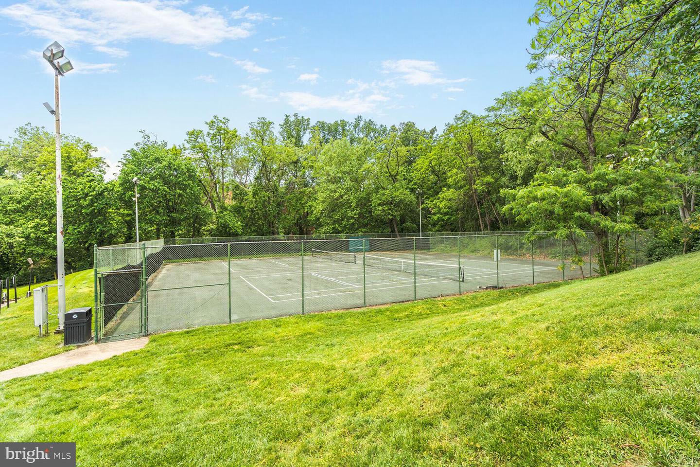 4600 S FOUR MILE RUN DR S #1014, ARLINGTON, Virginia 22204, 1 Bedroom Bedrooms, ,1 BathroomBathrooms,Residential,For sale,4600 S FOUR MILE RUN DR S #1014,VAAR2057192 MLS # VAAR2057192