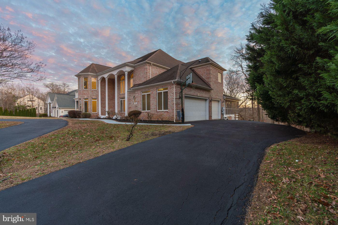 3714 FAIRWAYS CT, FREDERICKSBURG, Virginia 22408, 7 Bedrooms Bedrooms, ,6 BathroomsBathrooms,Residential,For sale,3714 FAIRWAYS CT,VASP2032926 MLS # VASP2032926