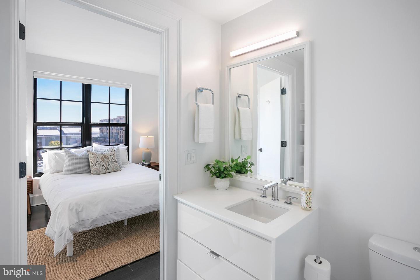 1011 M ST NW #903, WASHINGTON, District Of Columbia 20001, 2 Bedrooms Bedrooms, ,2 BathroomsBathrooms,Residential,For sale,1011 M ST NW #903,DCDC2199540 MLS # DCDC2199540