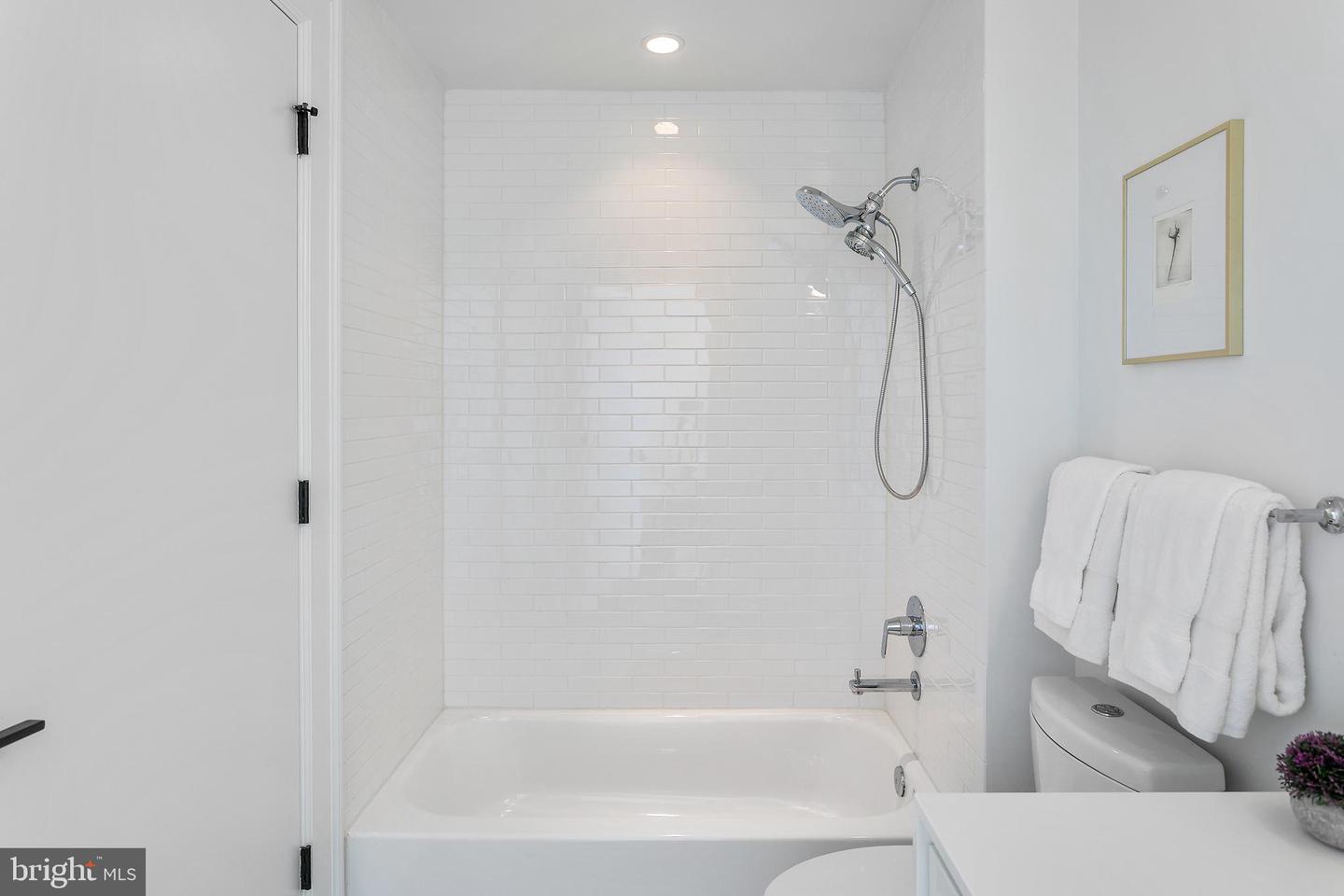 1011 M ST NW #903, WASHINGTON, District Of Columbia 20001, 2 Bedrooms Bedrooms, ,2 BathroomsBathrooms,Residential,For sale,1011 M ST NW #903,DCDC2199540 MLS # DCDC2199540