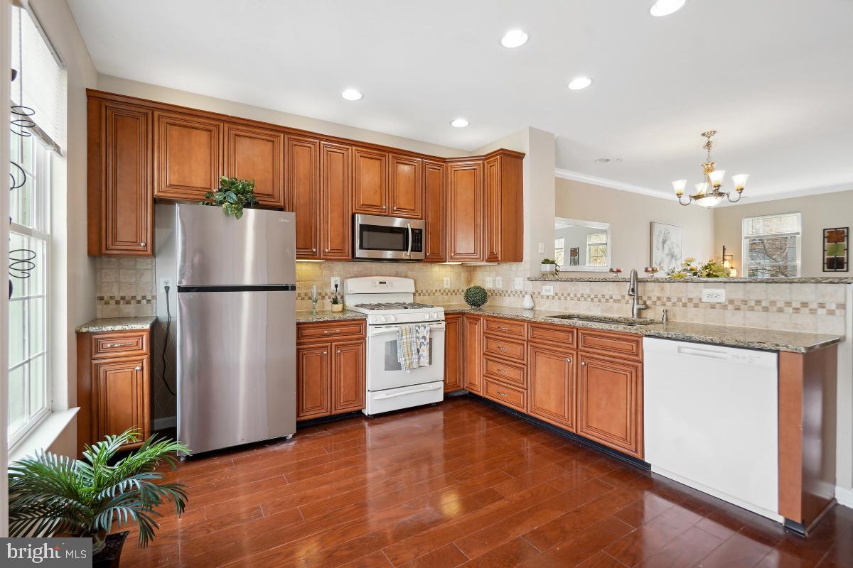 42812 SMALLWOOD TER, CHANTILLY, Virginia 20152, 3 Bedrooms Bedrooms, ,3 BathroomsBathrooms,Residential,For sale,42812 SMALLWOOD TER,VALO2095836 MLS # VALO2095836