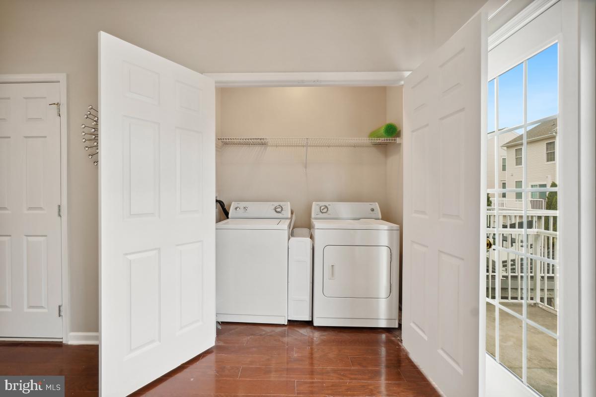 42812 SMALLWOOD TER, CHANTILLY, Virginia 20152, 3 Bedrooms Bedrooms, ,3 BathroomsBathrooms,Residential,For sale,42812 SMALLWOOD TER,VALO2095836 MLS # VALO2095836
