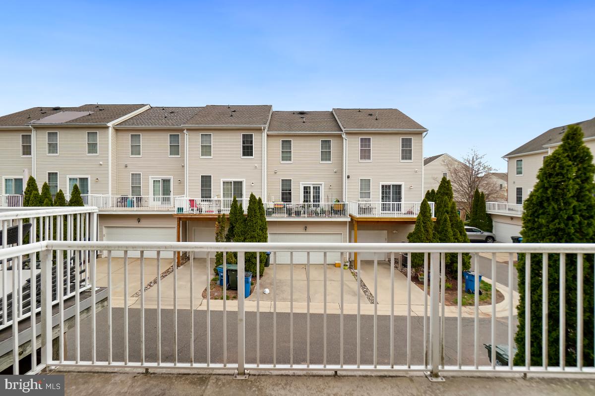 42812 SMALLWOOD TER, CHANTILLY, Virginia 20152, 3 Bedrooms Bedrooms, ,3 BathroomsBathrooms,Residential,For sale,42812 SMALLWOOD TER,VALO2095836 MLS # VALO2095836