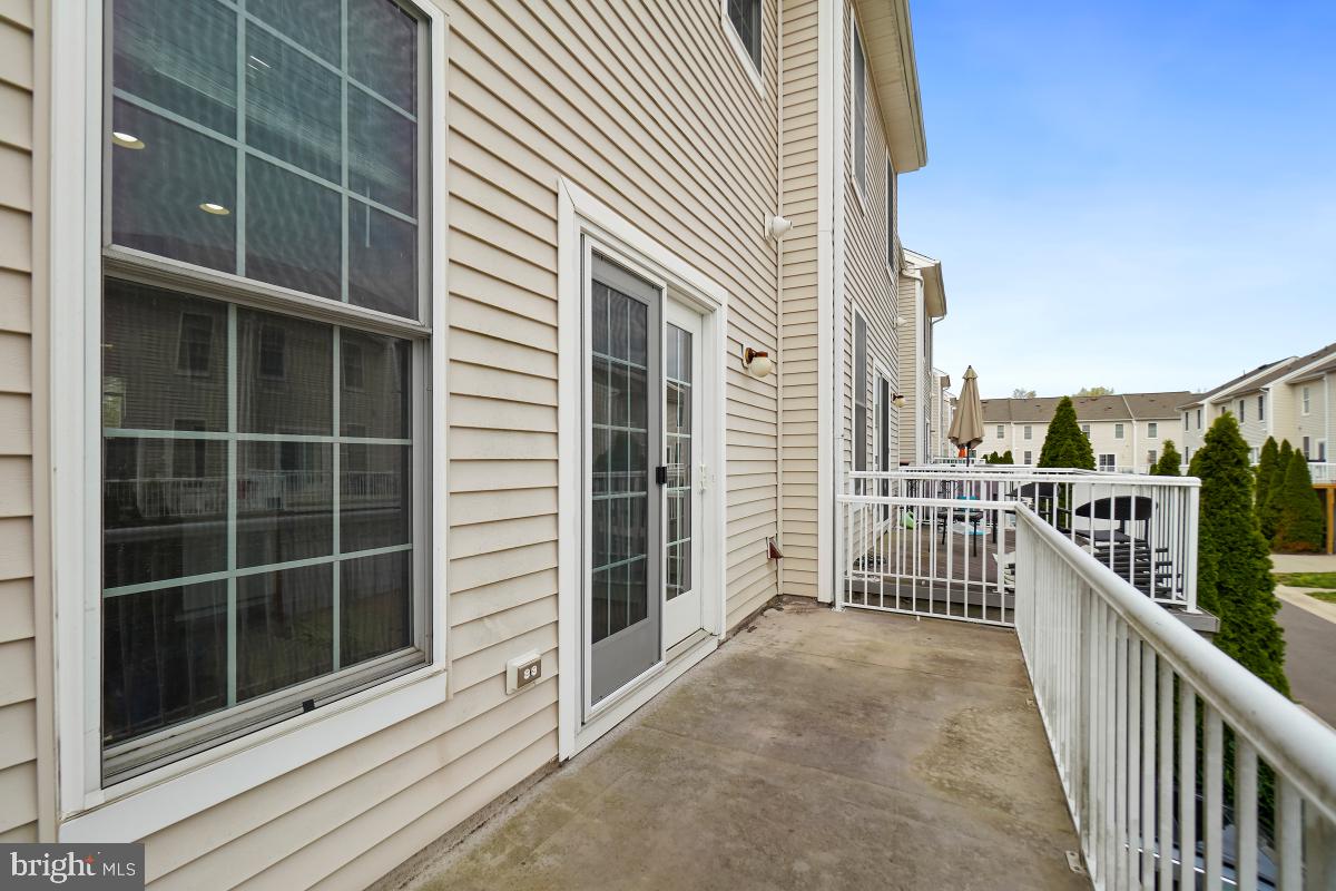 42812 SMALLWOOD TER, CHANTILLY, Virginia 20152, 3 Bedrooms Bedrooms, ,3 BathroomsBathrooms,Residential,For sale,42812 SMALLWOOD TER,VALO2095836 MLS # VALO2095836