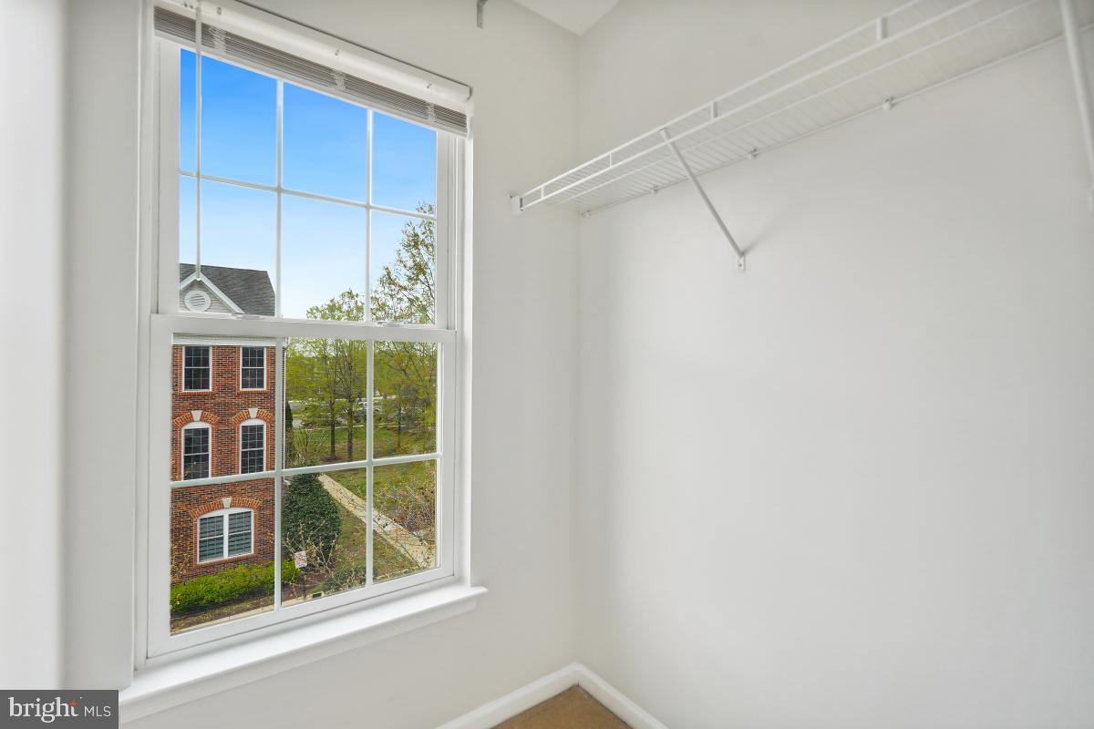 42812 SMALLWOOD TER, CHANTILLY, Virginia 20152, 3 Bedrooms Bedrooms, ,3 BathroomsBathrooms,Residential,For sale,42812 SMALLWOOD TER,VALO2095836 MLS # VALO2095836