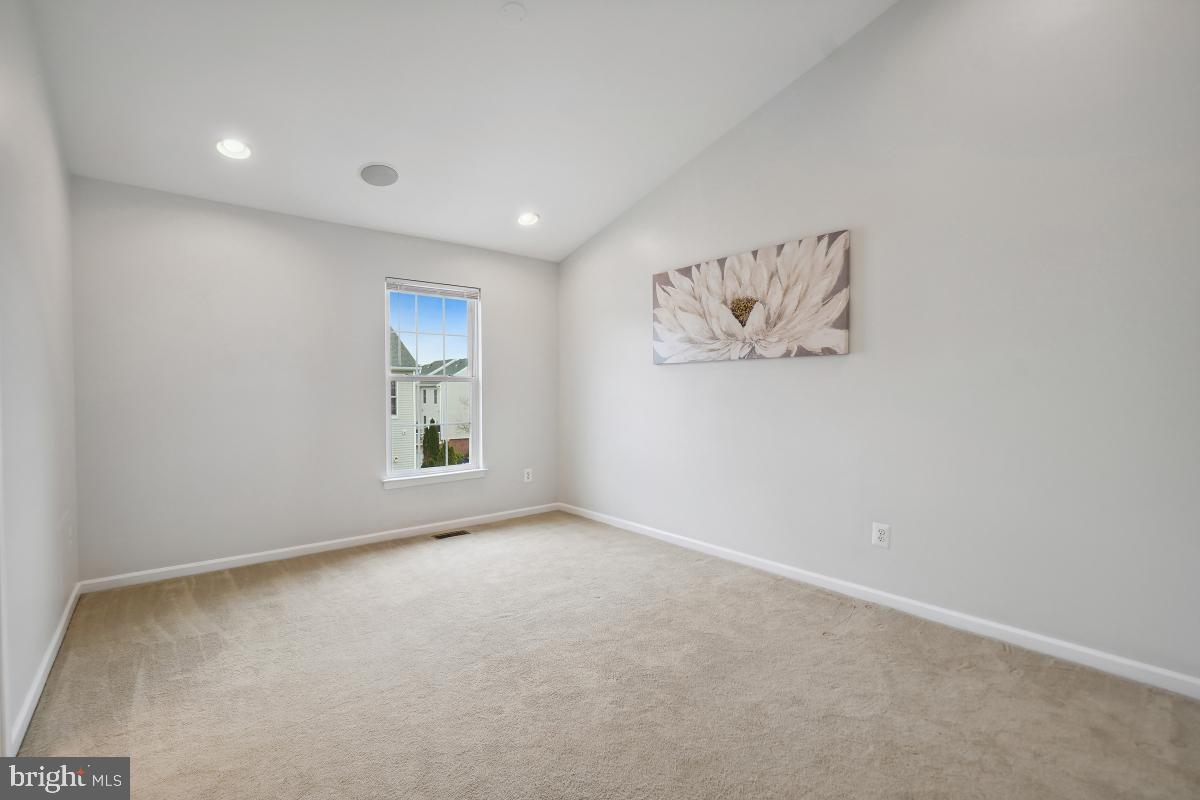 42812 SMALLWOOD TER, CHANTILLY, Virginia 20152, 3 Bedrooms Bedrooms, ,3 BathroomsBathrooms,Residential,For sale,42812 SMALLWOOD TER,VALO2095836 MLS # VALO2095836