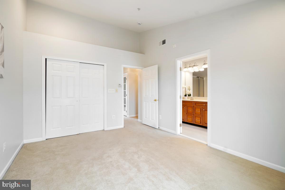 42812 SMALLWOOD TER, CHANTILLY, Virginia 20152, 3 Bedrooms Bedrooms, ,3 BathroomsBathrooms,Residential,For sale,42812 SMALLWOOD TER,VALO2095836 MLS # VALO2095836