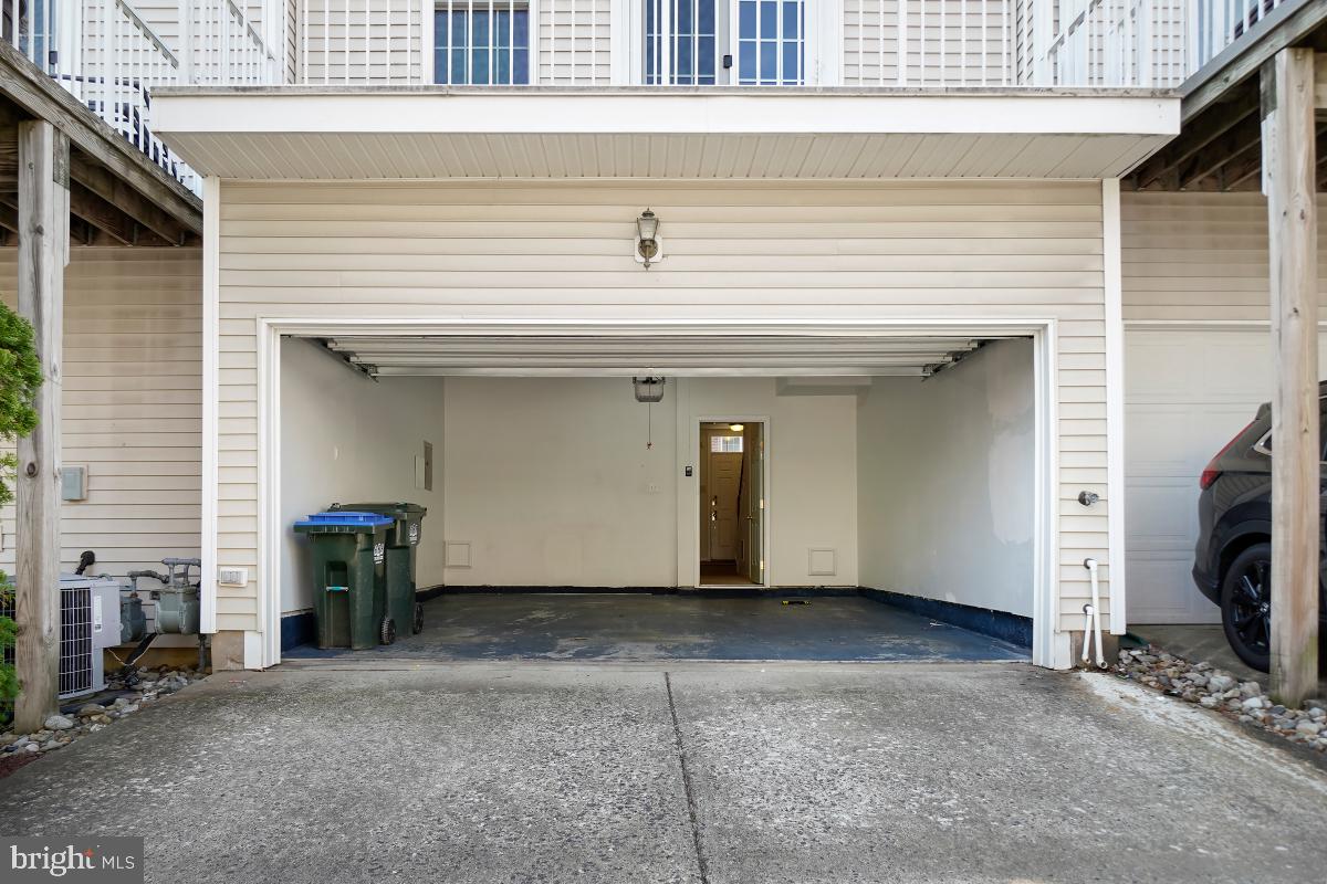 42812 SMALLWOOD TER, CHANTILLY, Virginia 20152, 3 Bedrooms Bedrooms, ,3 BathroomsBathrooms,Residential,For sale,42812 SMALLWOOD TER,VALO2095836 MLS # VALO2095836