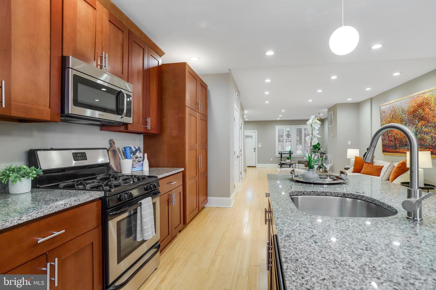 1716 M ST NE, WASHINGTON, District Of Columbia 20002, 3 Bedrooms Bedrooms, ,3 BathroomsBathrooms,Residential,For sale,1716 M ST NE,DCDC2199576 MLS # DCDC2199576