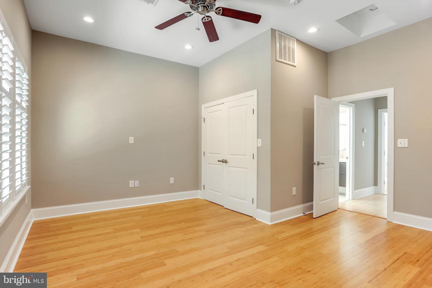 1716 M ST NE, WASHINGTON, District Of Columbia 20002, 3 Bedrooms Bedrooms, ,3 BathroomsBathrooms,Residential,For sale,1716 M ST NE,DCDC2199576 MLS # DCDC2199576