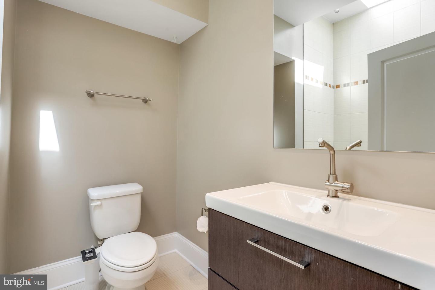 1716 M ST NE, WASHINGTON, District Of Columbia 20002, 3 Bedrooms Bedrooms, ,3 BathroomsBathrooms,Residential,For sale,1716 M ST NE,DCDC2199576 MLS # DCDC2199576