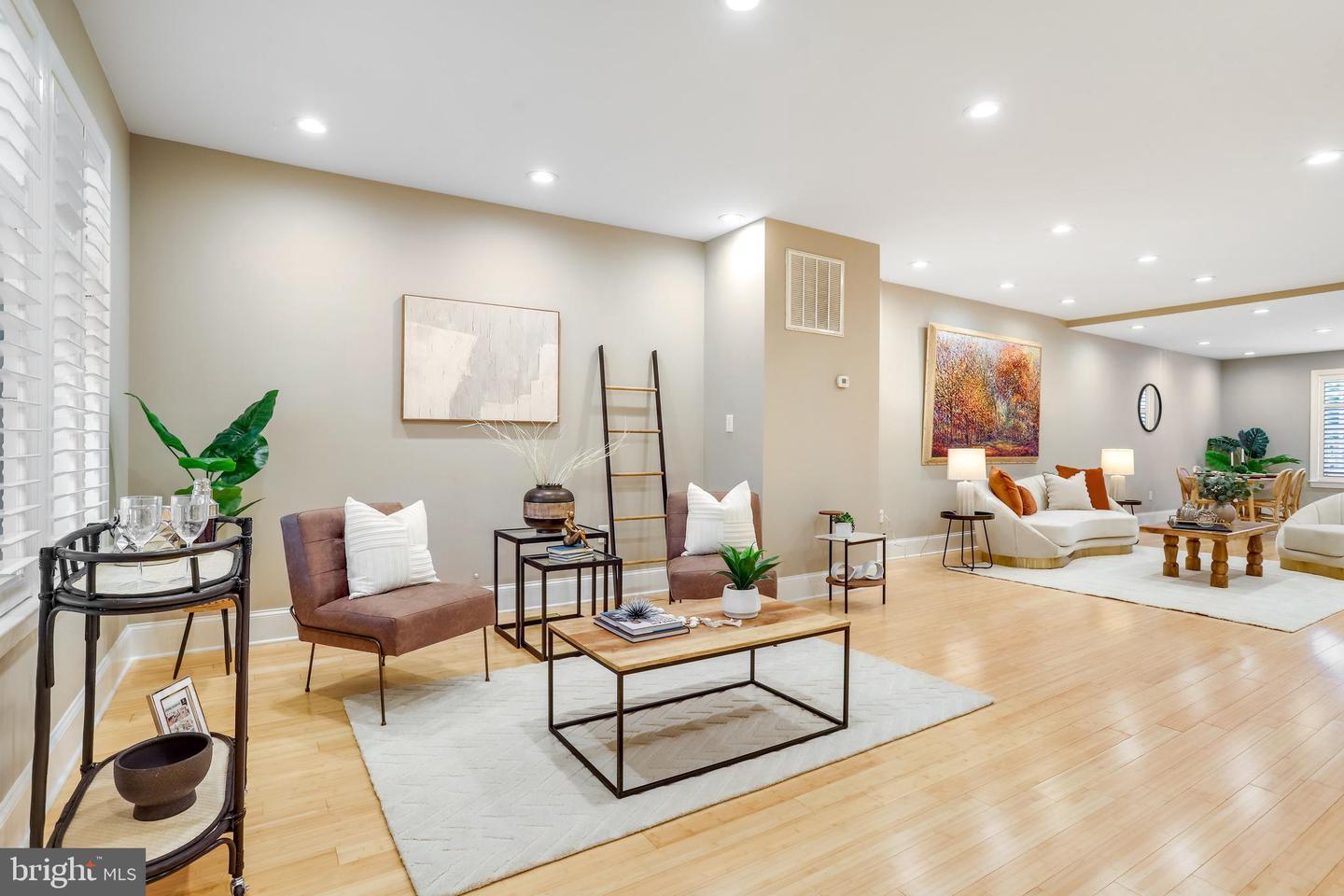 1716 M ST NE, WASHINGTON, District Of Columbia 20002, 3 Bedrooms Bedrooms, ,3 BathroomsBathrooms,Residential,For sale,1716 M ST NE,DCDC2199576 MLS # DCDC2199576