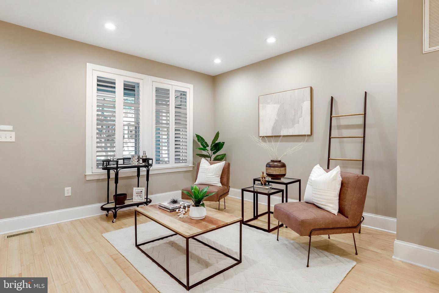 1716 M ST NE, WASHINGTON, District Of Columbia 20002, 3 Bedrooms Bedrooms, ,3 BathroomsBathrooms,Residential,For sale,1716 M ST NE,DCDC2199576 MLS # DCDC2199576