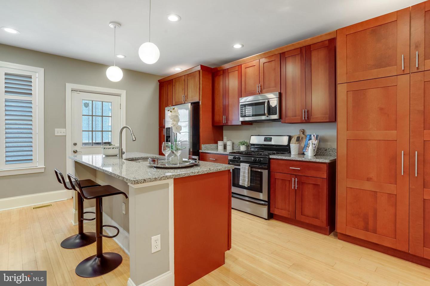 1716 M ST NE, WASHINGTON, District Of Columbia 20002, 3 Bedrooms Bedrooms, ,3 BathroomsBathrooms,Residential,For sale,1716 M ST NE,DCDC2199576 MLS # DCDC2199576