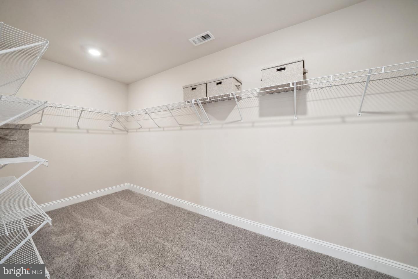 187 FAIRFIELD DR, STAUNTON, Virginia 24401, 5 Bedrooms Bedrooms, ,4 BathroomsBathrooms,Residential,For sale,187 FAIRFIELD DR,VAAG2000590 MLS # VAAG2000590