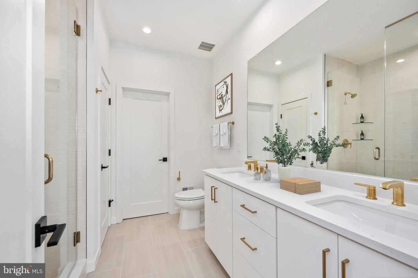 14417 GLEN MANOR DR, CHANTILLY, Virginia 20151, 2 Bedrooms Bedrooms, ,2 BathroomsBathrooms,Residential,For sale,14417 GLEN MANOR DR,VAFX2239422 MLS # VAFX2239422