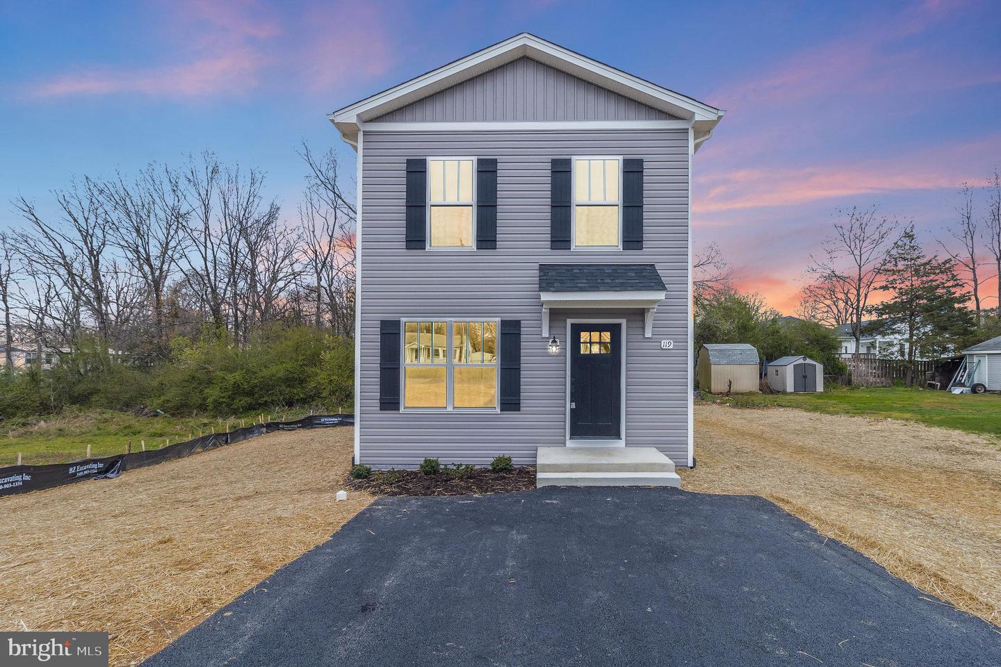 417 PALMER ST, FREDERICKSBURG, Virginia 22401, 4 Bedrooms Bedrooms, ,3 BathroomsBathrooms,Residential,For sale,417 PALMER ST,VAFB2008154 MLS # VAFB2008154