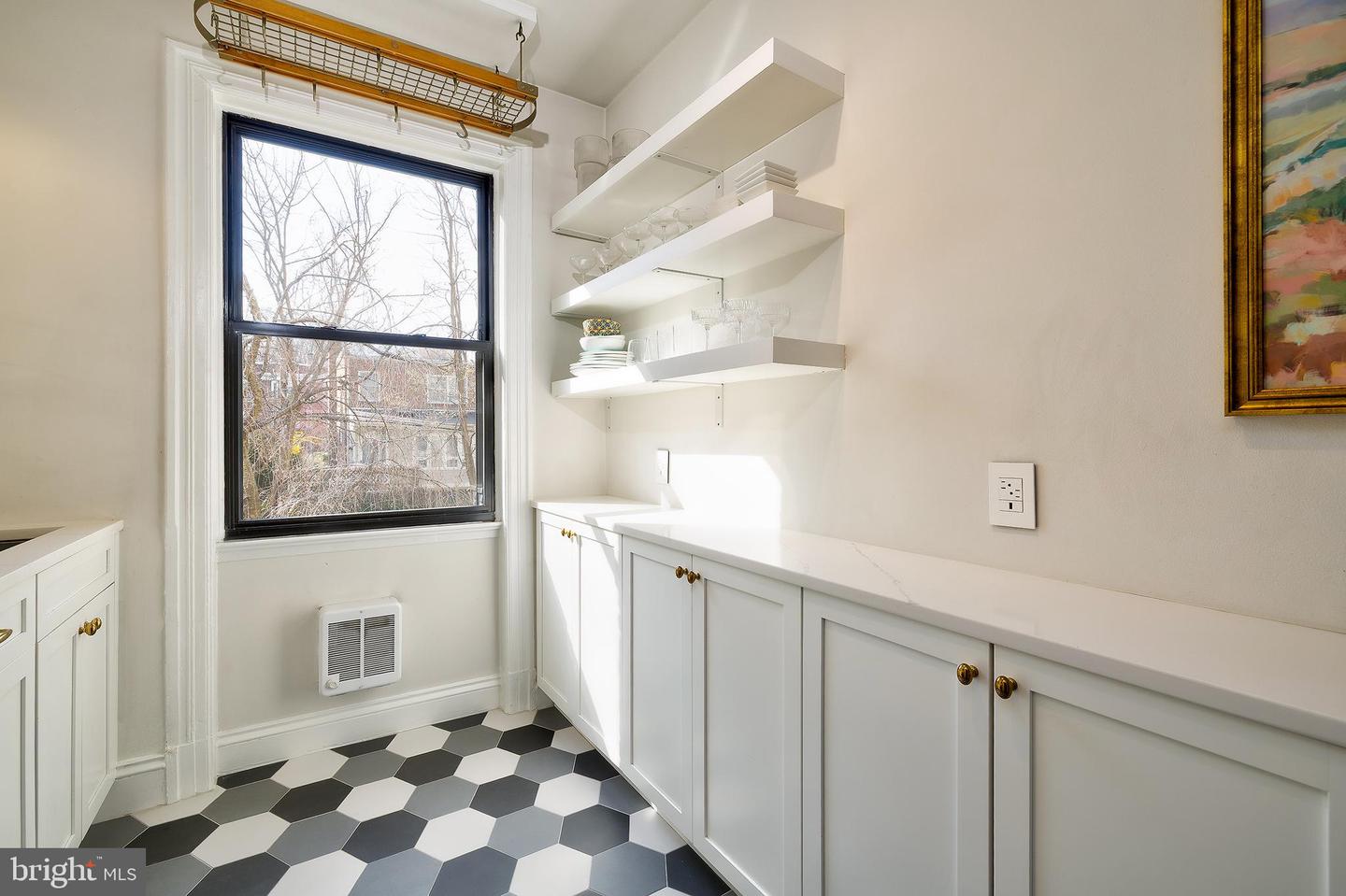 3100 CONNECTICUT AVE NW #327, WASHINGTON, District Of Columbia 20008, 1 Bedroom Bedrooms, ,1 BathroomBathrooms,Residential,For sale,3100 CONNECTICUT AVE NW #327,DCDC2199622 MLS # DCDC2199622