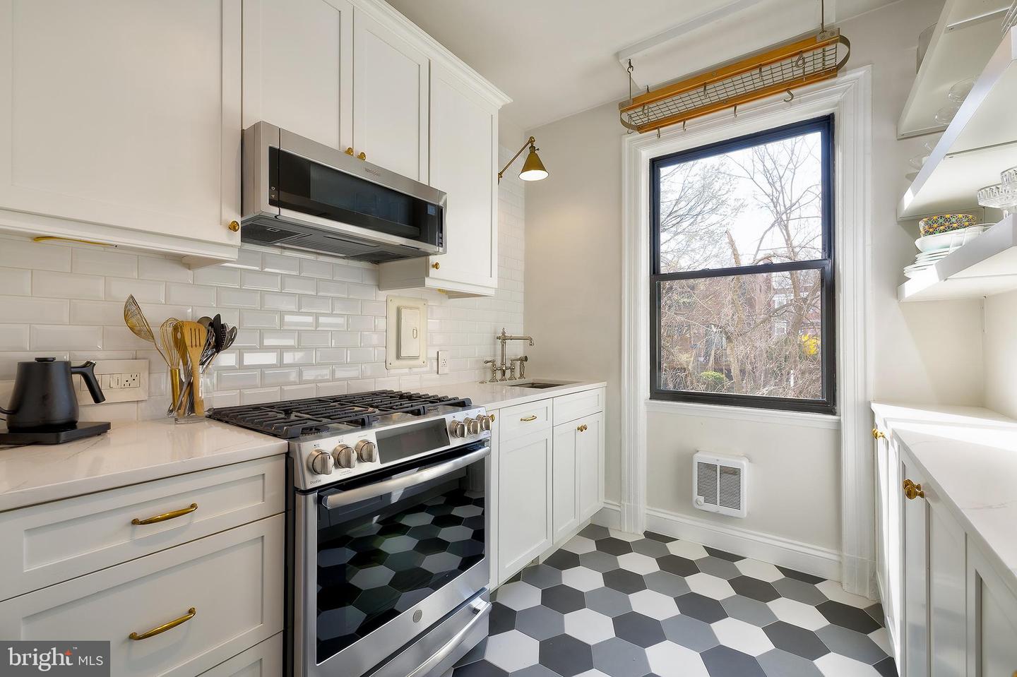3100 CONNECTICUT AVE NW #327, WASHINGTON, District Of Columbia 20008, 1 Bedroom Bedrooms, ,1 BathroomBathrooms,Residential,For sale,3100 CONNECTICUT AVE NW #327,DCDC2199622 MLS # DCDC2199622