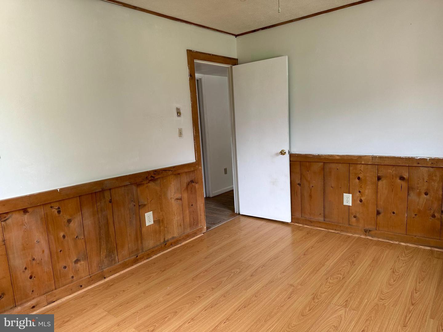 379 BROWN ST, STRASBURG, Virginia 22657, 3 Bedrooms Bedrooms, ,3 BathroomsBathrooms,Residential,For sale,379 BROWN ST,VASH2011396 MLS # VASH2011396