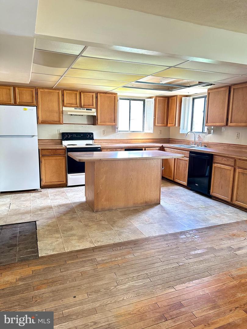 379 BROWN ST, STRASBURG, Virginia 22657, 3 Bedrooms Bedrooms, ,3 BathroomsBathrooms,Residential,For sale,379 BROWN ST,VASH2011396 MLS # VASH2011396