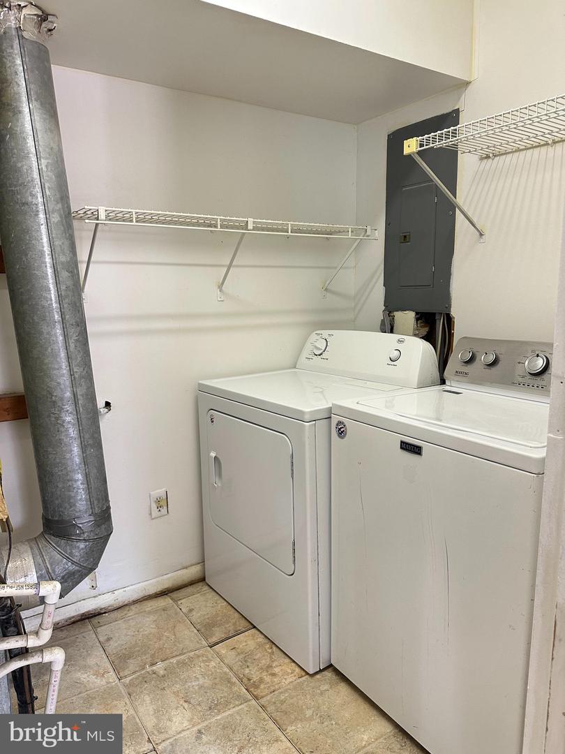 379 BROWN ST, STRASBURG, Virginia 22657, 3 Bedrooms Bedrooms, ,3 BathroomsBathrooms,Residential,For sale,379 BROWN ST,VASH2011396 MLS # VASH2011396