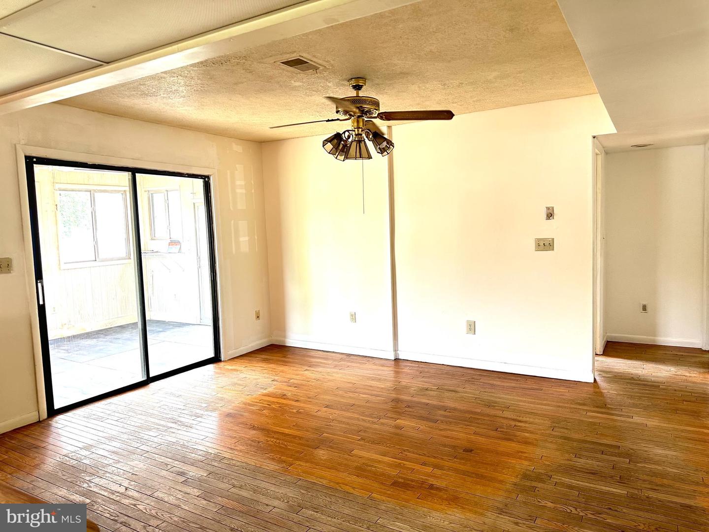 379 BROWN ST, STRASBURG, Virginia 22657, 3 Bedrooms Bedrooms, ,3 BathroomsBathrooms,Residential,For sale,379 BROWN ST,VASH2011396 MLS # VASH2011396