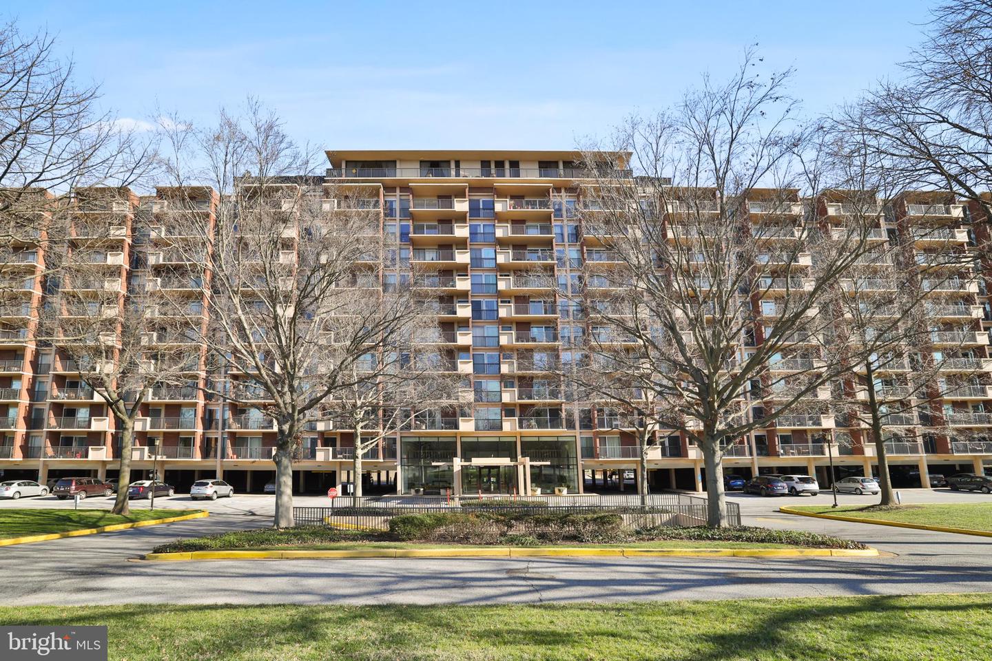 1300 ARMY NAVY DR #415, ARLINGTON, Virginia 22202, 1 Bedroom Bedrooms, ,1 BathroomBathrooms,Residential,For sale,1300 ARMY NAVY DR #415,VAAR2057208 MLS # VAAR2057208