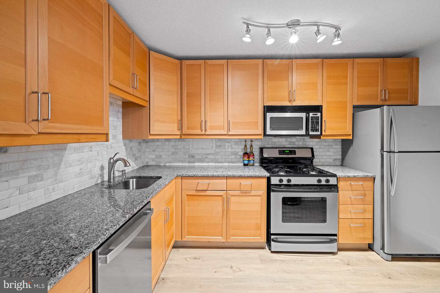 1300 ARMY NAVY DR #415, ARLINGTON, Virginia 22202, 1 Bedroom Bedrooms, ,1 BathroomBathrooms,Residential,For sale,1300 ARMY NAVY DR #415,VAAR2057208 MLS # VAAR2057208