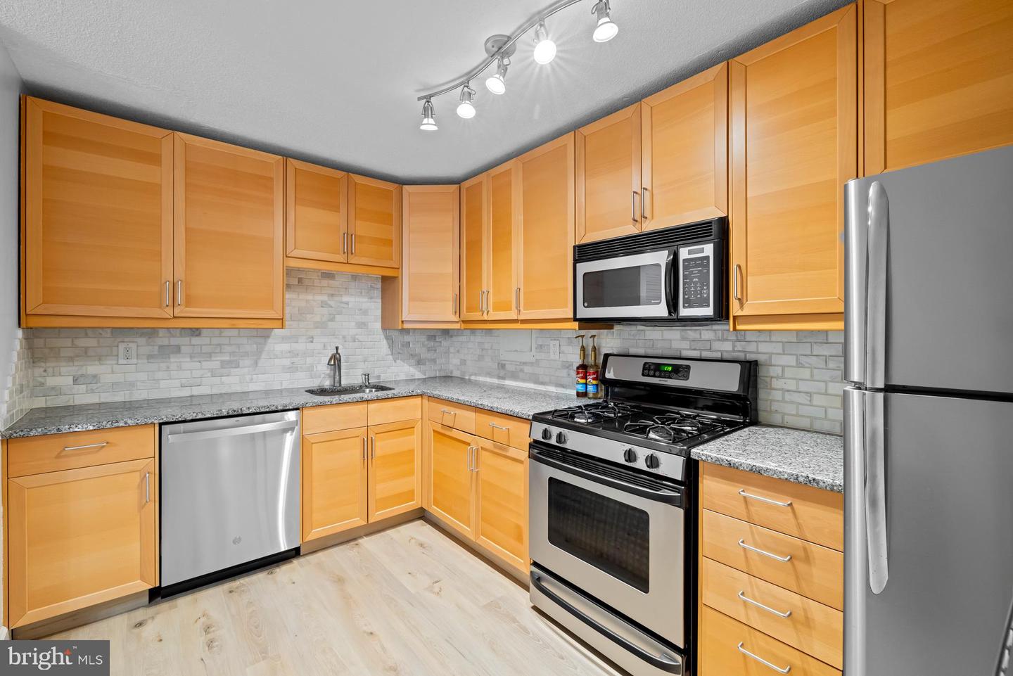 1300 ARMY NAVY DR #415, ARLINGTON, Virginia 22202, 1 Bedroom Bedrooms, ,1 BathroomBathrooms,Residential,For sale,1300 ARMY NAVY DR #415,VAAR2057208 MLS # VAAR2057208