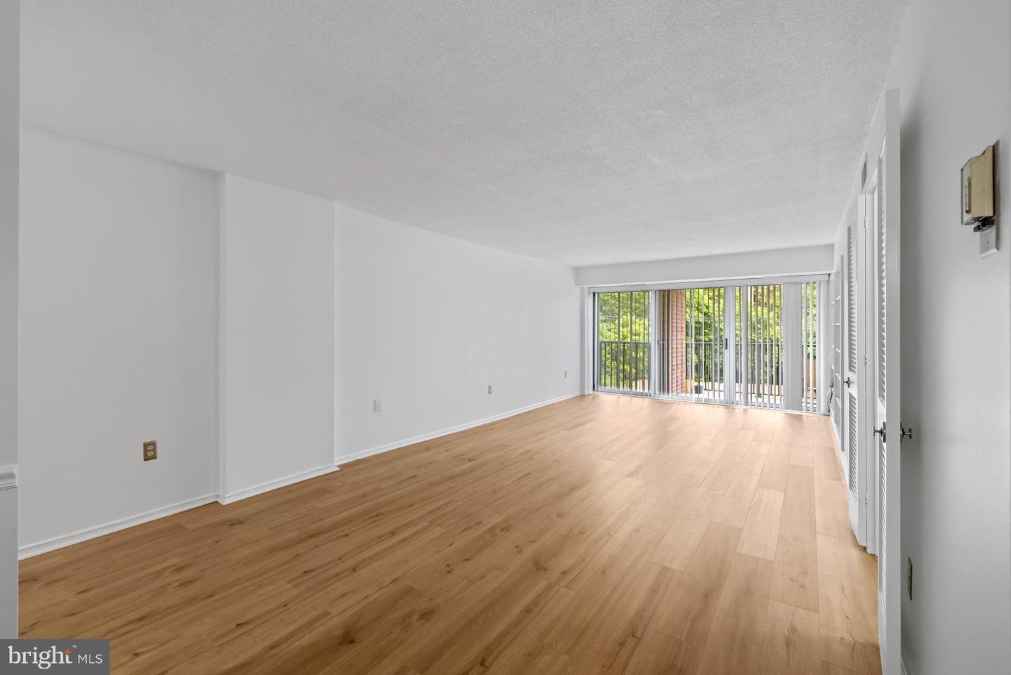 1300 ARMY NAVY DR #415, ARLINGTON, Virginia 22202, 1 Bedroom Bedrooms, ,1 BathroomBathrooms,Residential,For sale,1300 ARMY NAVY DR #415,VAAR2057208 MLS # VAAR2057208