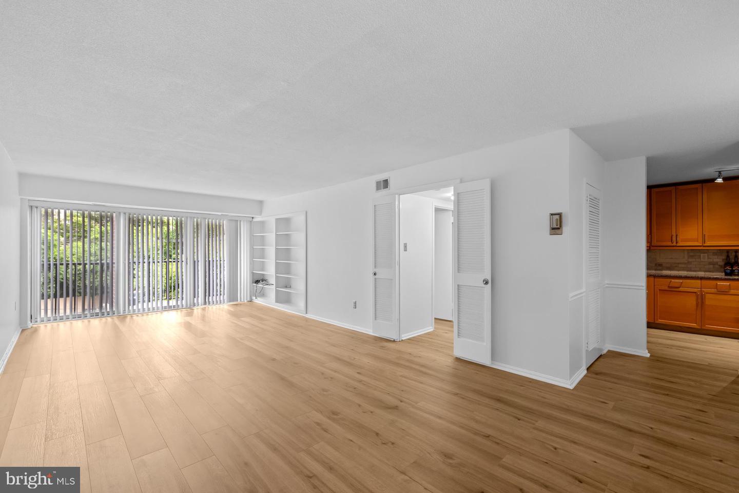 1300 ARMY NAVY DR #415, ARLINGTON, Virginia 22202, 1 Bedroom Bedrooms, ,1 BathroomBathrooms,Residential,For sale,1300 ARMY NAVY DR #415,VAAR2057208 MLS # VAAR2057208