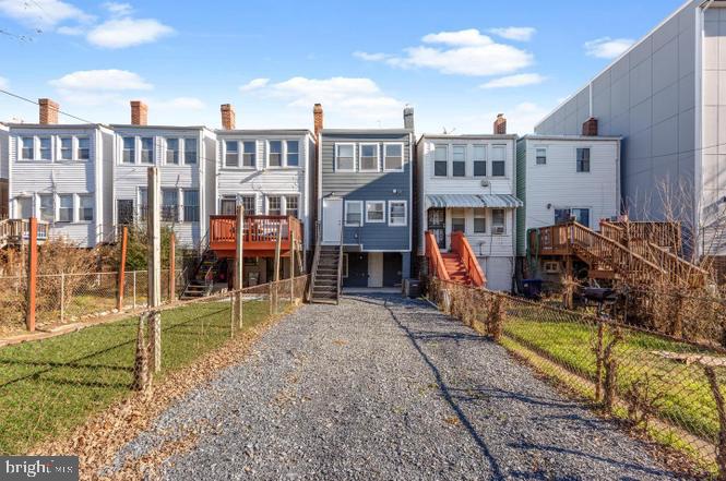 756 19TH ST NE, WASHINGTON, District Of Columbia 20002, 5 Bedrooms Bedrooms, 12 Rooms Rooms,3 BathroomsBathrooms,Residential,For sale,756 19TH ST NE,DCDC2199558 MLS # DCDC2199558