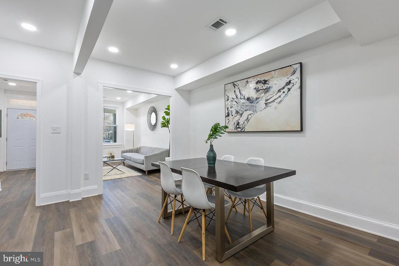 756 19TH ST NE, WASHINGTON, District Of Columbia 20002, 5 Bedrooms Bedrooms, 12 Rooms Rooms,3 BathroomsBathrooms,Residential,For sale,756 19TH ST NE,DCDC2199558 MLS # DCDC2199558